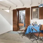 Lejlighedshotel I Tre Golfi - Via Salvatore Quasimodo