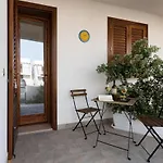 I Tre Golfi - Via Salvatore Quasimodo 3*