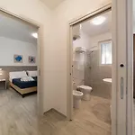 I Tre Golfi - Via Salvatore Quasimodo Lejlighedshotel