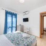 Lejlighedshotel I Tre Golfi - Via Salvatore Quasimodo 3*