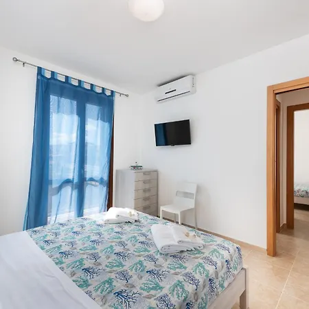 Aparthotel I Tre Golfi - Via Salvatore Quasimodo *